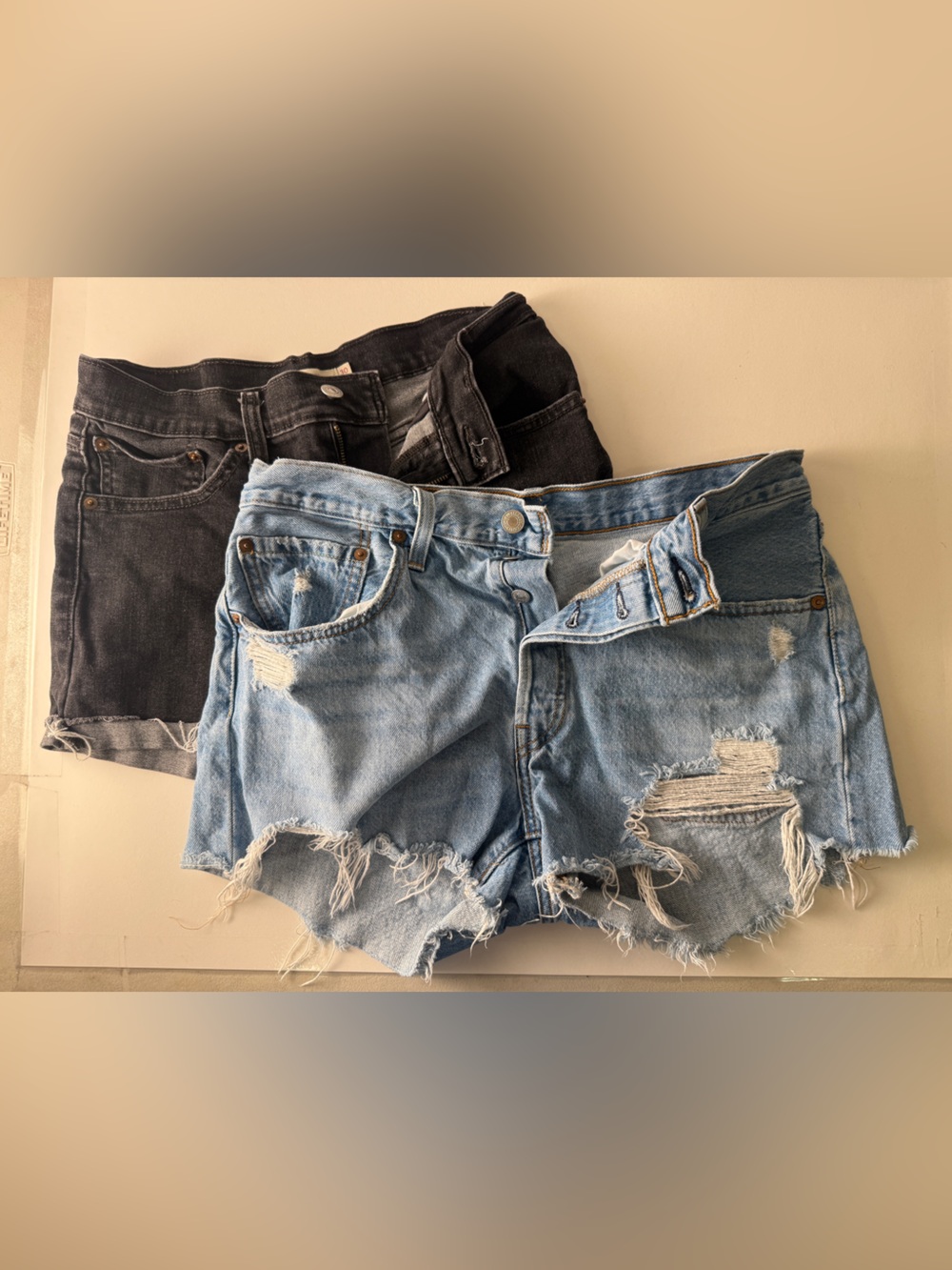 Lot of 2 Levi's Women's Jean Shorts Blue 501 Hi-Rise and Black High Rise Size 30